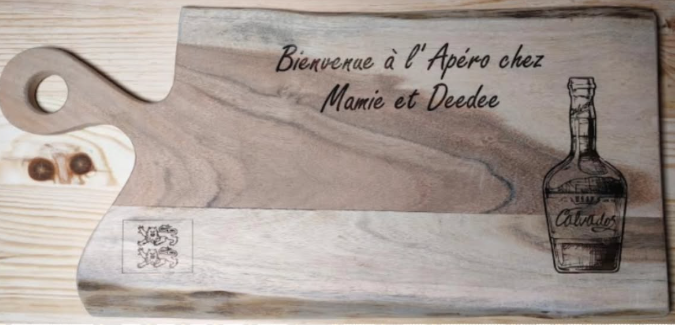 Planche apéro en bois exotique brut